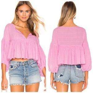 🚨Sale🚨!! NWT Free People Pink Flowy V-Neck Blouse
Size Small